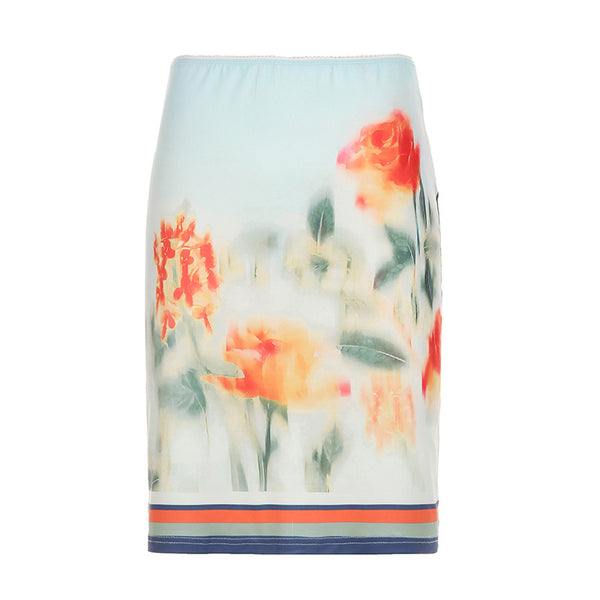 Minifalda fruncida con estampado floral en contraste 
