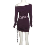 Vestido mini de encaje con cordón fruncido y hombros descubiertos y manga larga 