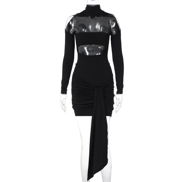 Mini-robe froncée à col haut et manches longues 