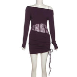 Vestido mini de encaje con cordón fruncido y hombros descubiertos y manga larga 