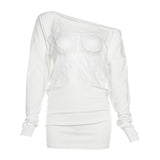 Top liso transparente de encaje de manga larga irregular 