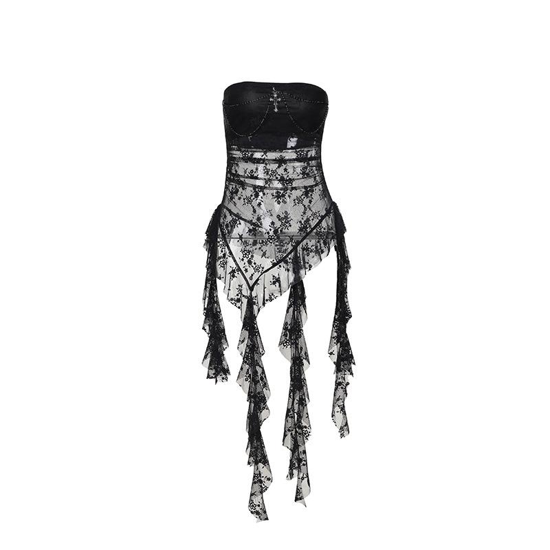Mini-robe tube irrégulière avec appliques croisées en dentelle 
