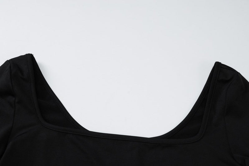 Conjunto de minifalda lisa con escote cuadrado y manga larga fruncida 