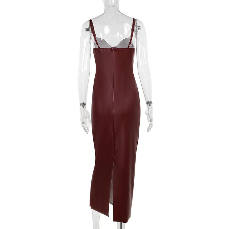 Vestido midi camisola de piel sintética con escote en V, abertura, cremallera y espalda descubierta 