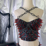 Conjunto de minifalda plisada con cremallera y apliques de remaches de cuero PU 