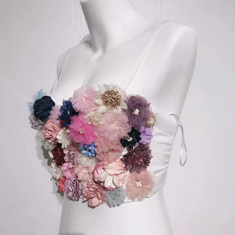 Flower applique v neck button contrast cami top