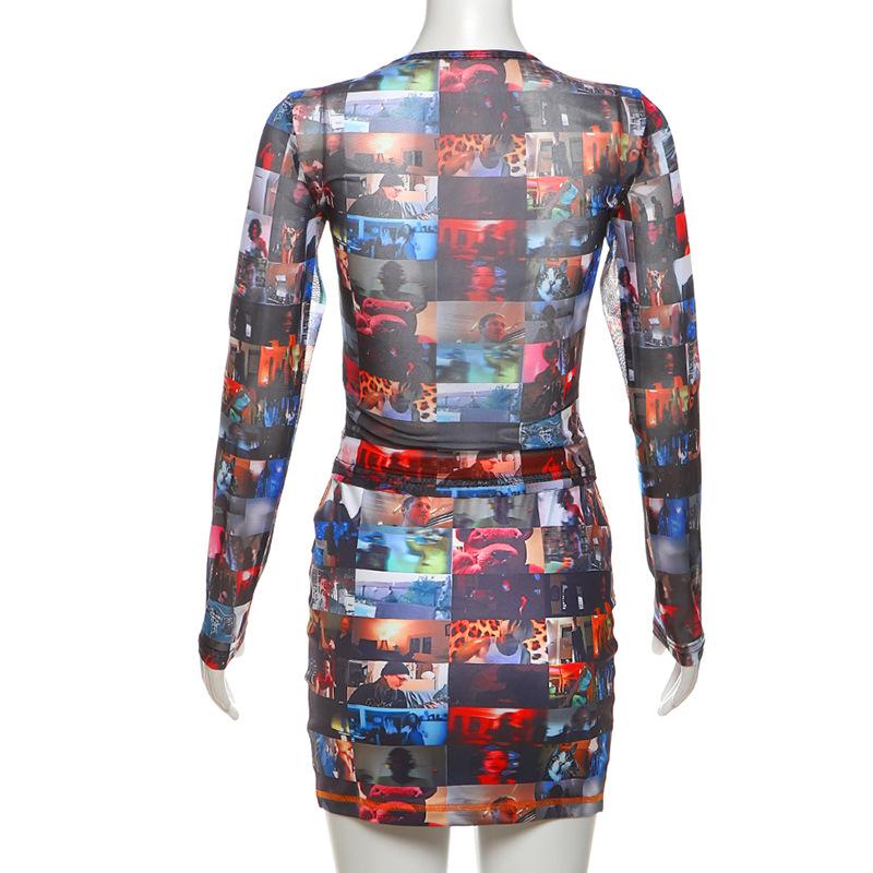 Conjunto de minifalda con cuello redondo, manga larga y puntada estampada 