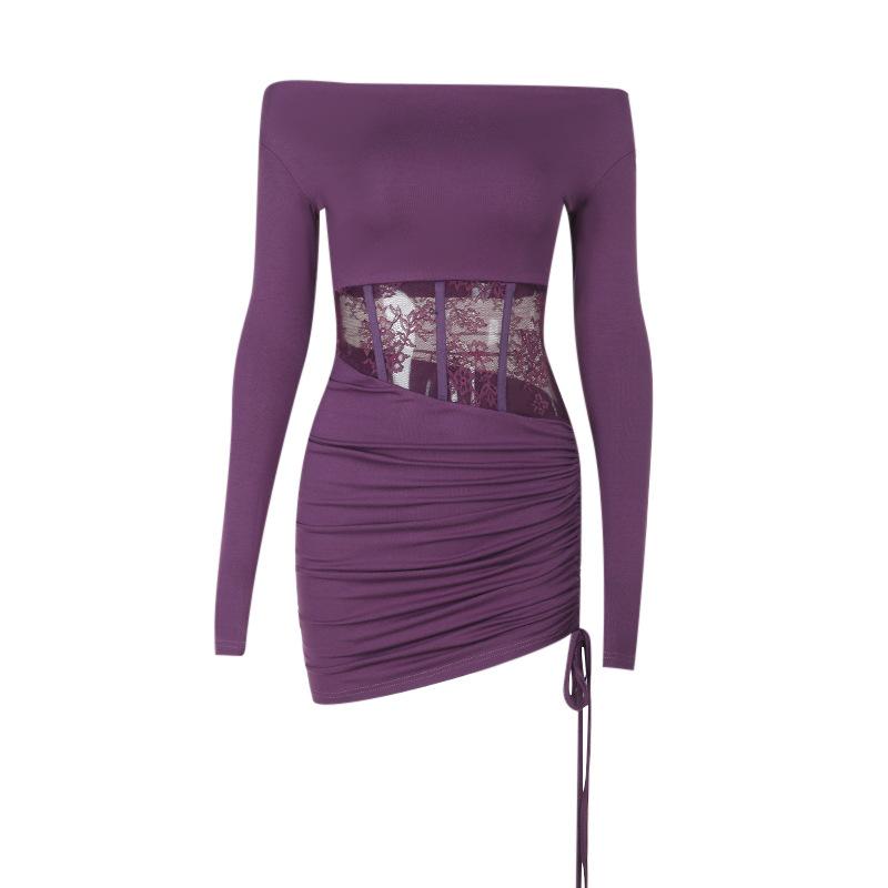 Vestido mini de encaje con cordón fruncido y hombros descubiertos y manga larga 