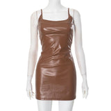 Mini-robe unie en cuir PU à col en U et fermeture éclair dans le dos 