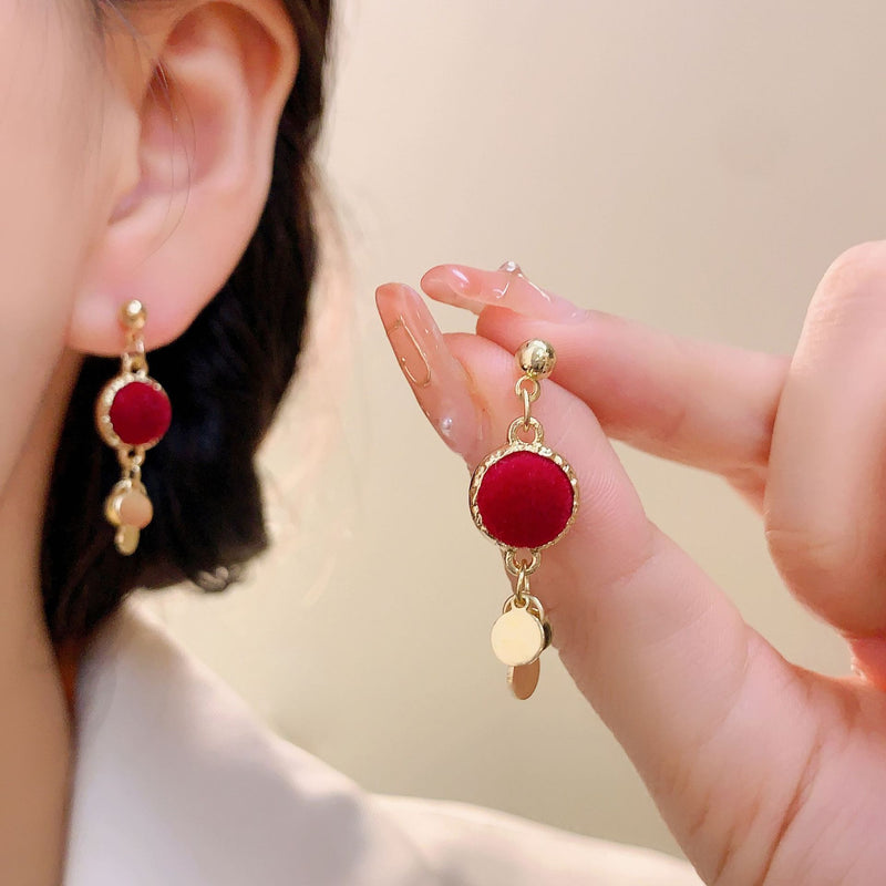 Pendientes con colgante de perla sintética con forma de corazón y lazo