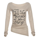 Top fruncido con estampado de letras, cuello redondo y manga larga 