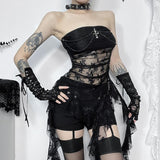 Mini-robe tube irrégulière avec appliques croisées en dentelle 