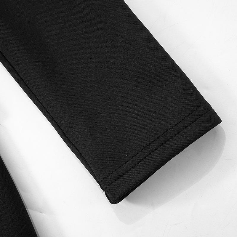 Vestido mini con botones, manga larga y hombros descubiertos 