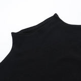 Top irregular de cuello alto y manga larga con aberturas 