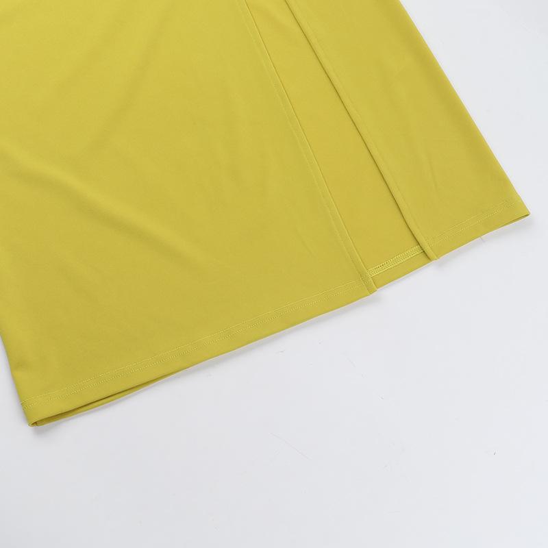 Vestido mini de un solo hombro fruncido con abertura y hueco irregular 