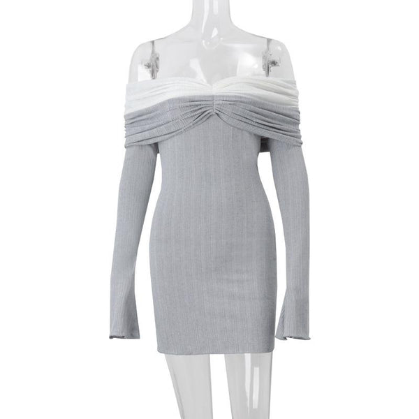 Vestido mini con textura fruncida, manga larga y hombros descubiertos 