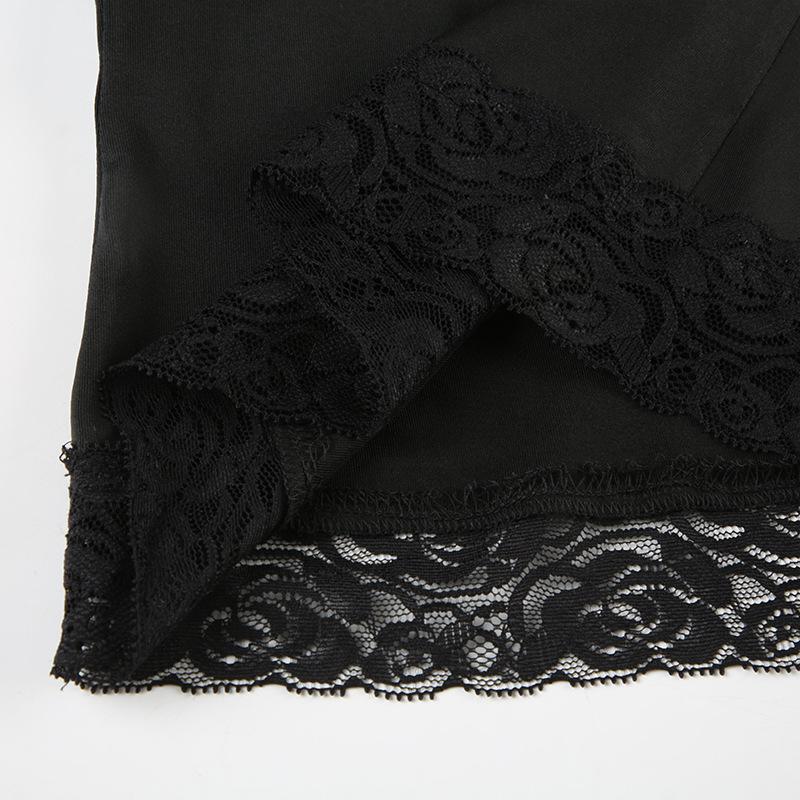 Haut camisole dos nu à col en V et ourlet en dentelle perlée 