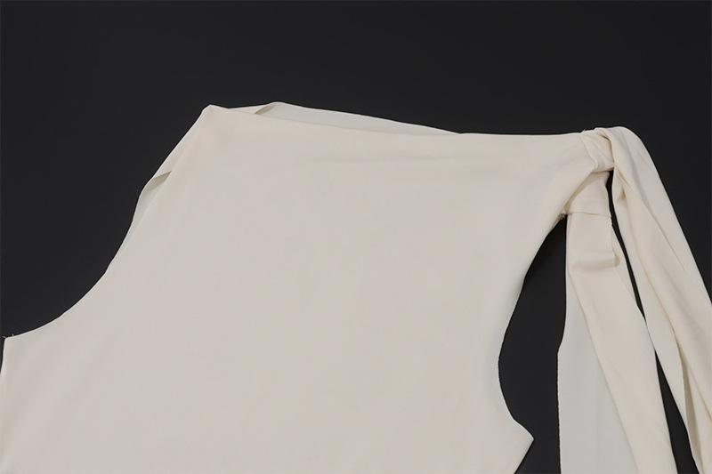 Vestido largo liso con un solo hombro irregular y lazo anudado 