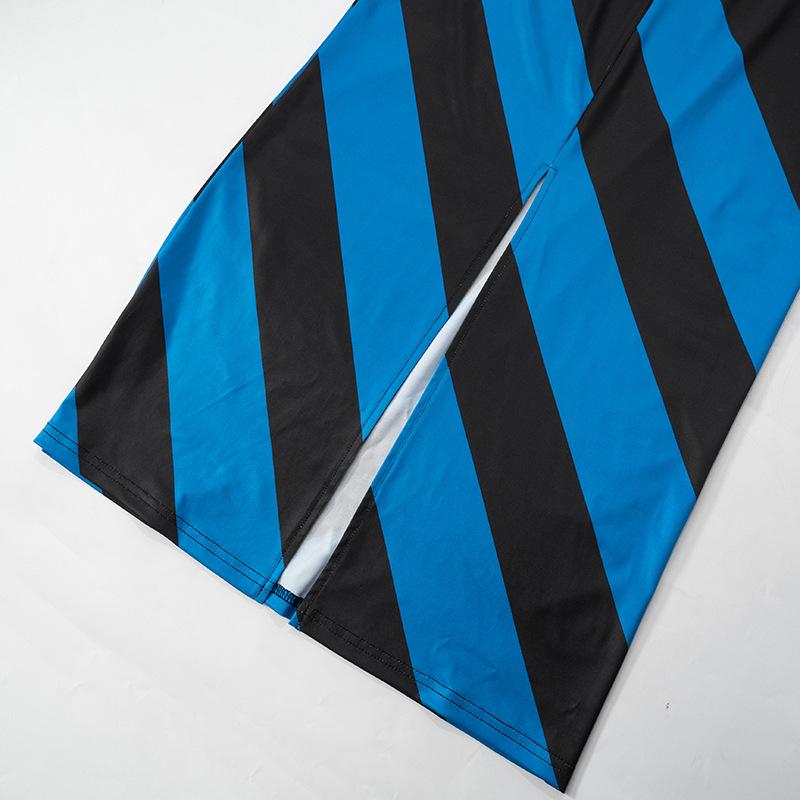 Robe midi à manches longues, col ras du cou et fentes en sergé imprimé 