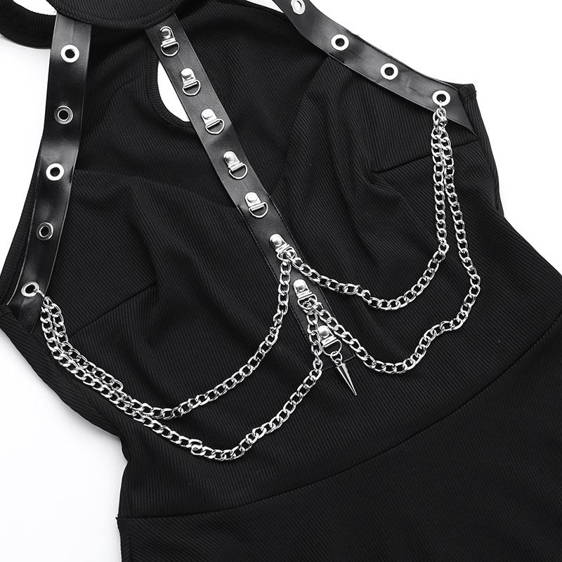 Vestido midi de canalé con cuello redondo y cadena metálica calada 