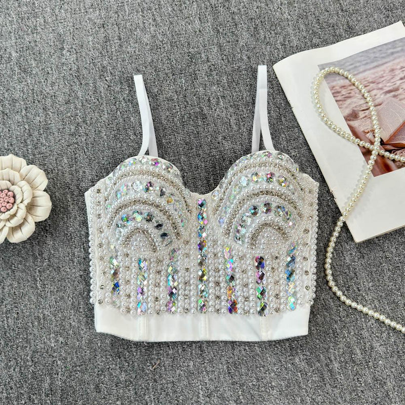 Haut camisole dos nu boutonné à col en V et perles 