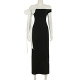 Robe longue à épaules dénudées et contraste irrégulier 