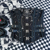 Top de tubo con cordones, hebilla y estampado de calavera con cadena de metal 
