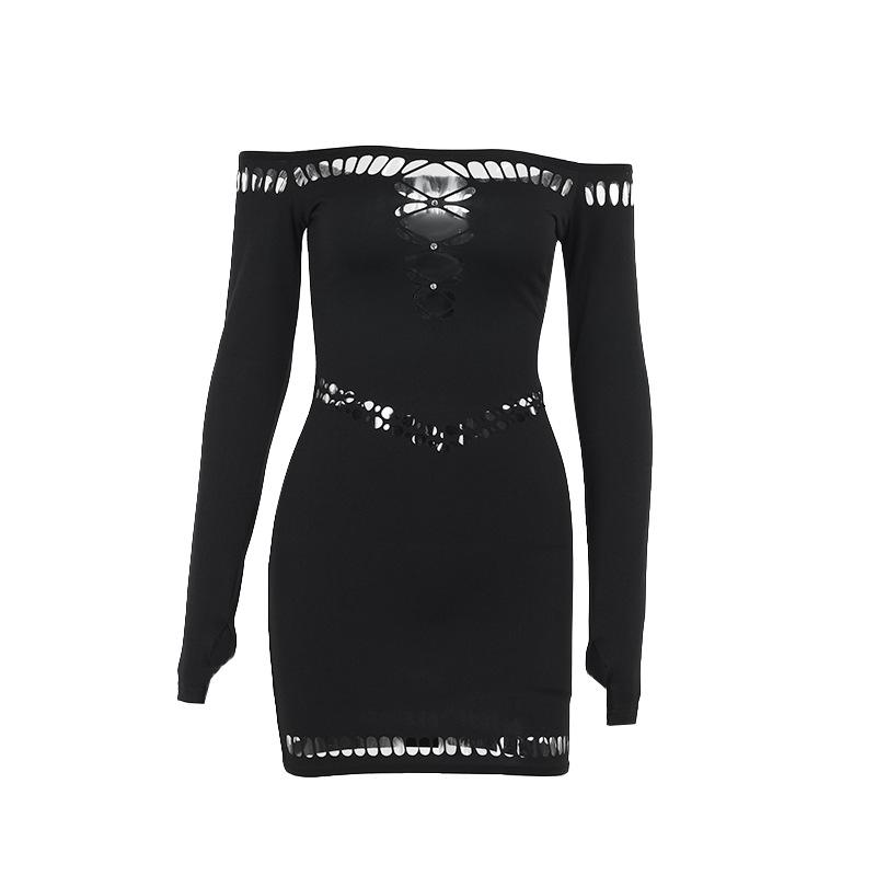 Robe mini ajourée à manches longues et épaules dénudées 