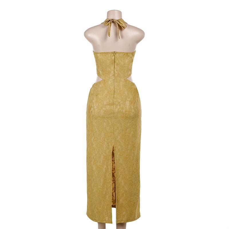 Vestido largo de encaje con cuello halter, abertura, cremallera y lazo 