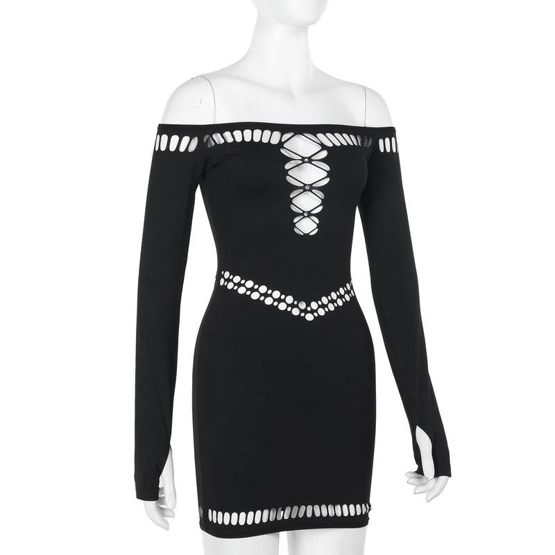 Robe mini ajourée à manches longues et épaules dénudées 