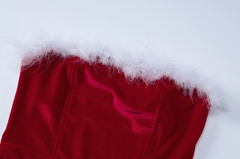 Robe mini tube dos nu avec gants en plumes froncés 