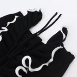 Top fruncido con cuello en V, volantes y mangas largas acampanadas 