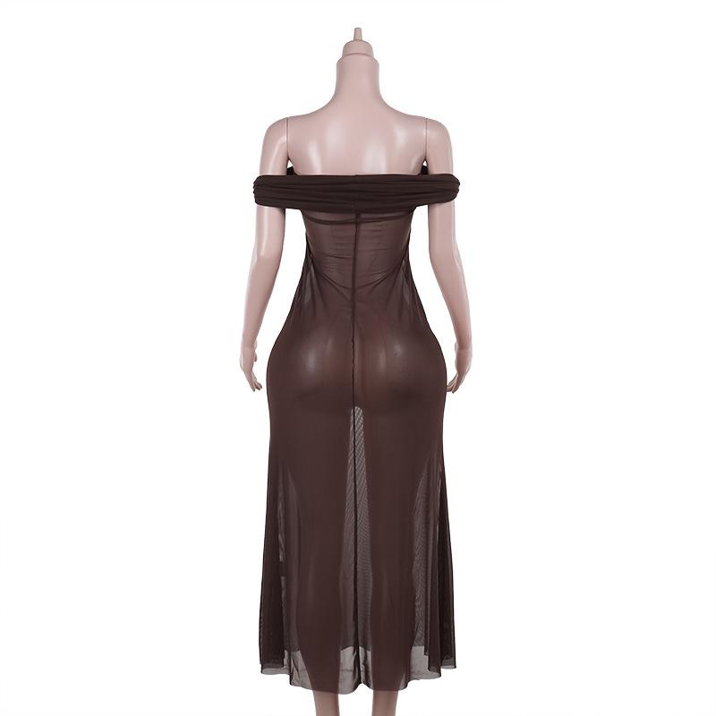 Robe longue transparente en maille froncée à épaules dénudées 