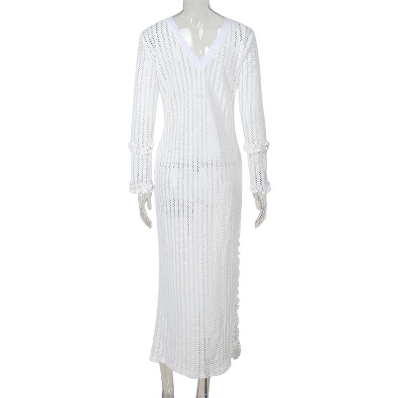 Vestido midi de punto con abertura y encaje, cuello en V y manga larga 