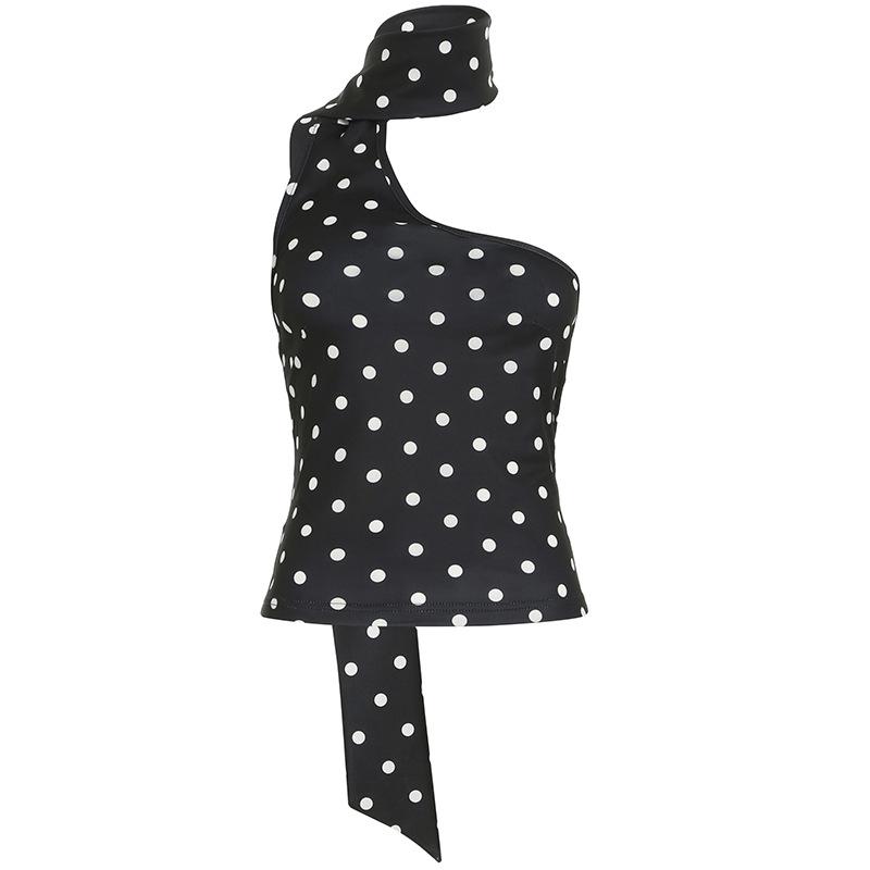 Top de un hombro sin espalda con cuello halter y lunares irregulares 
