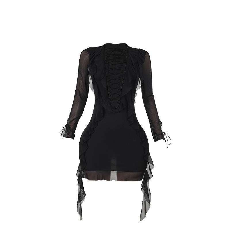 Mini-robe en maille à lacets et volants à manches longues 