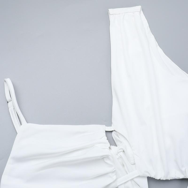Robe longue unie à fronces et ajourées irrégulières 