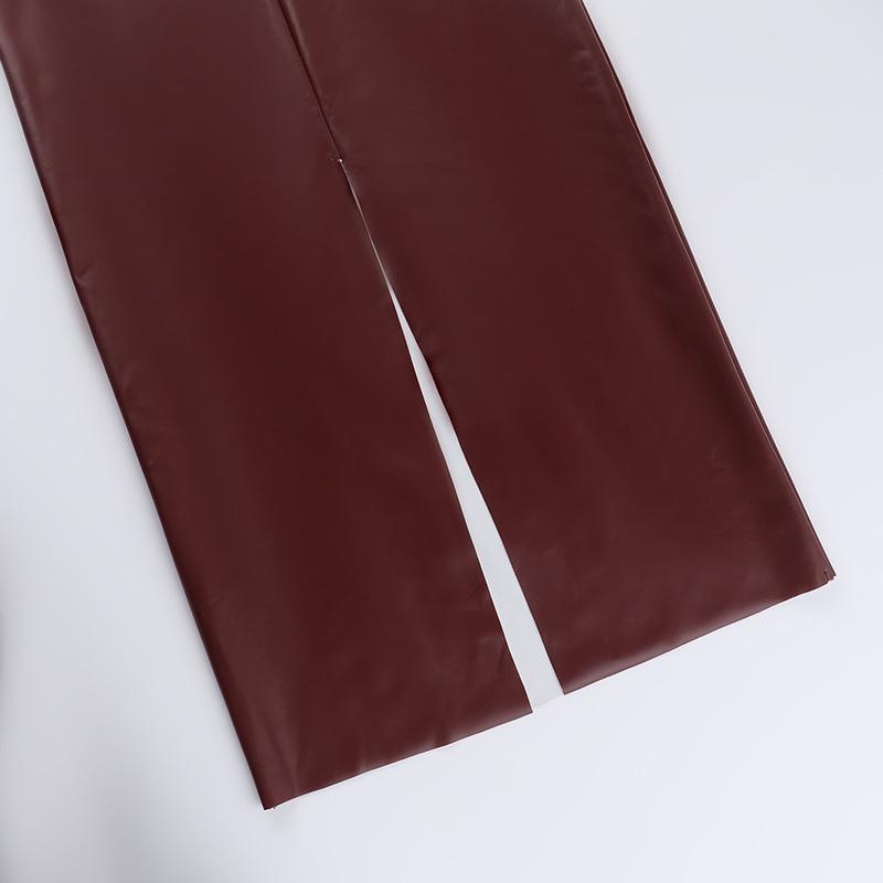 Vestido midi camisola de piel sintética con escote en V, abertura, cremallera y espalda descubierta 