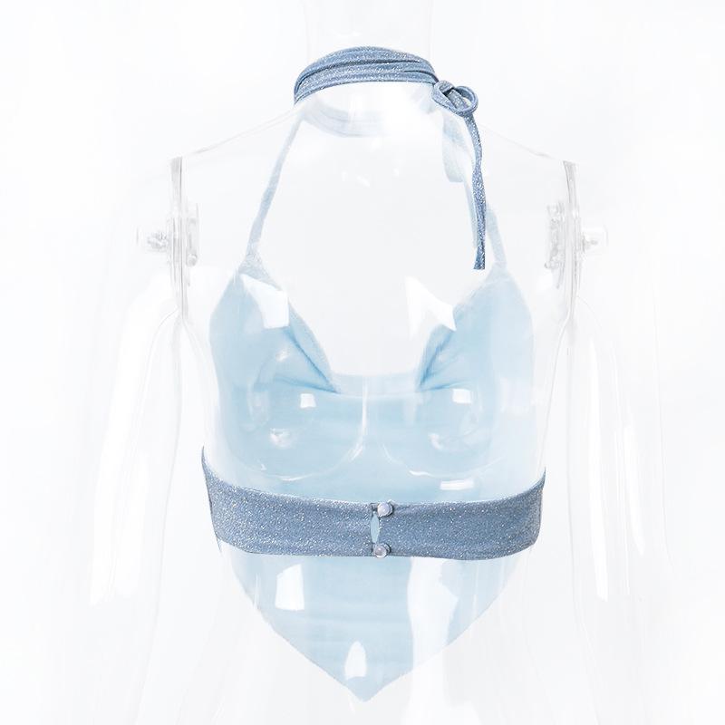 Top sin espalda, cuello vuelto, botones y lazo tipo halter 