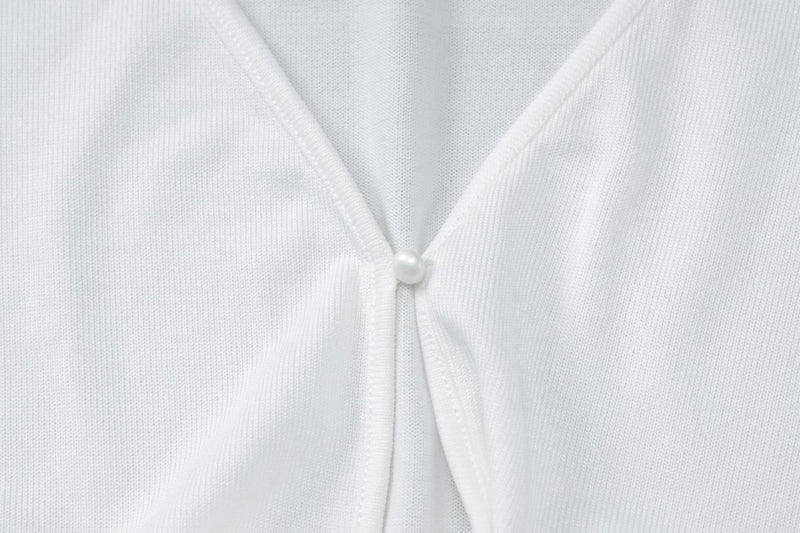 Ensemble jupe midi unie à manches longues évasées et col en V boutonné 
