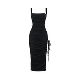 Vestido midi fruncido con escote cuadrado, cordones y aberturas 