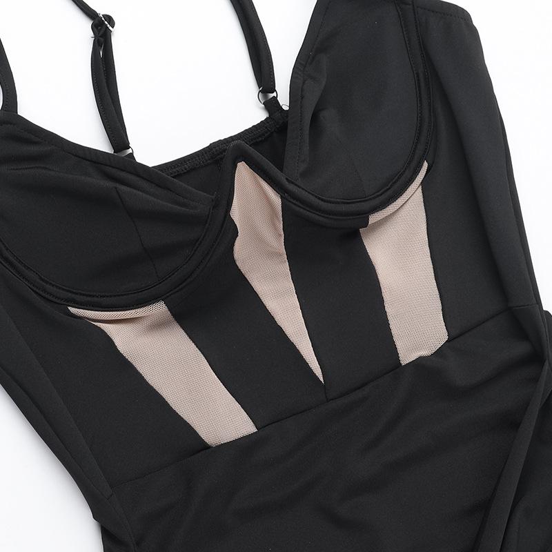 Mini-robe camisole dos nu en maille froncée 