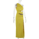 Vestido mini de un solo hombro fruncido con abertura y hueco irregular 