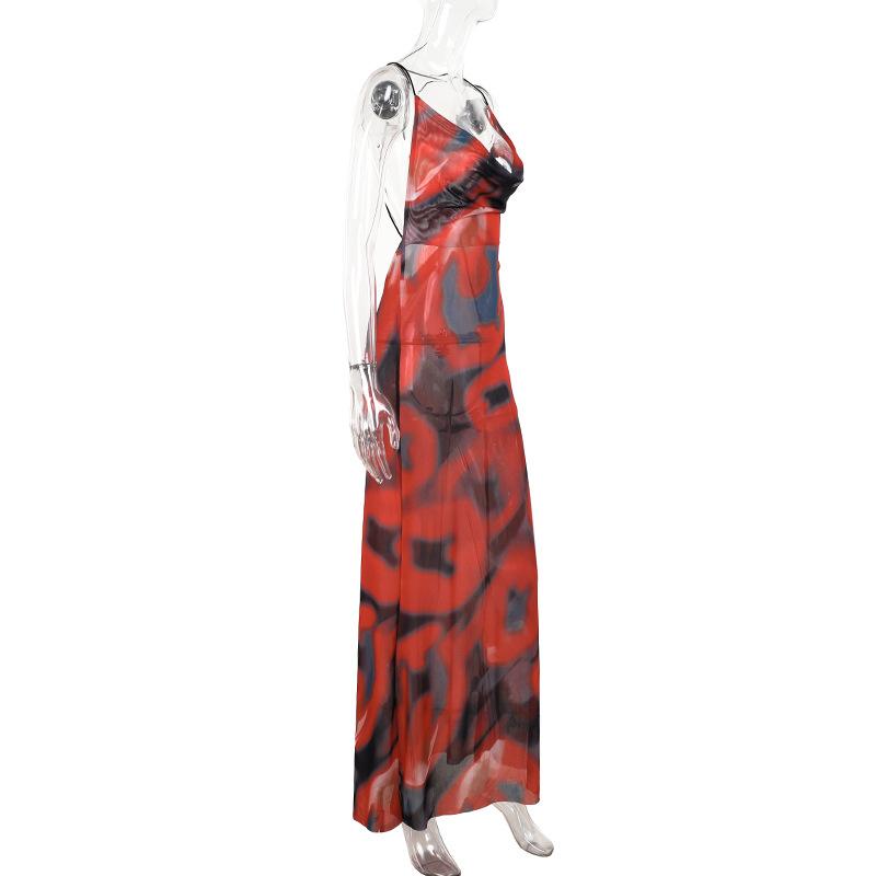 Robe longue à bretelles spaghetti et col bénitier en maille transparente 