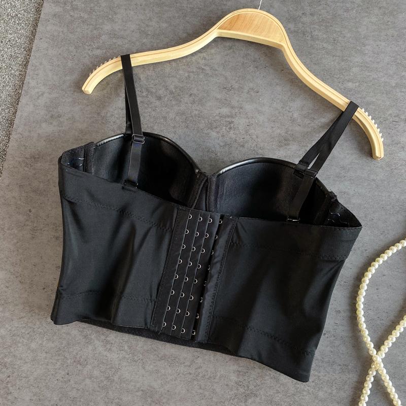 Haut caraco boutonné en cuir PU avec appliques étoiles 