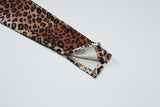 Vestido largo de manga larga con estampado de leopardo y escote en U calado 
