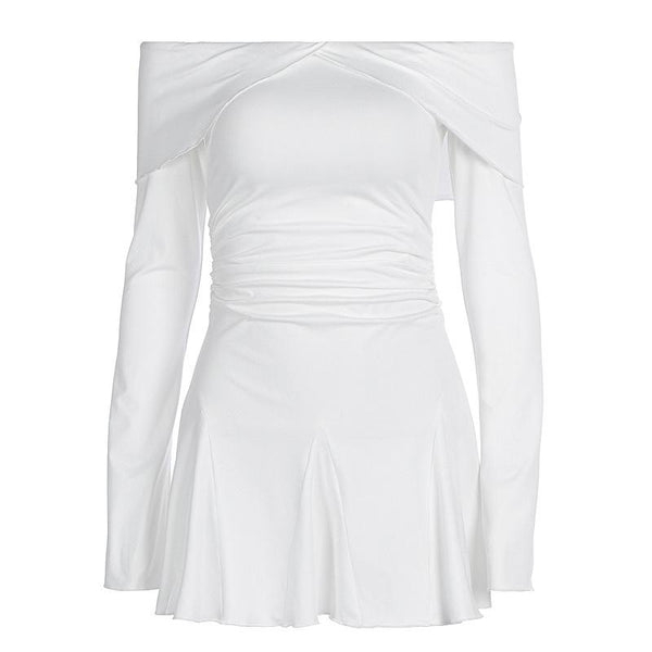 Vestido mini con volantes fruncidos y manga larga con hombros descubiertos 