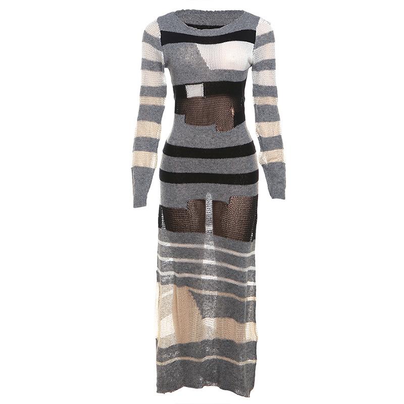 Vestido largo de punto con estampado de rayas y manga larga con cuello redondo 