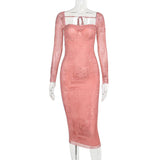 Robe midi imprimée à manches longues et ourlet en dentelle et col carré 