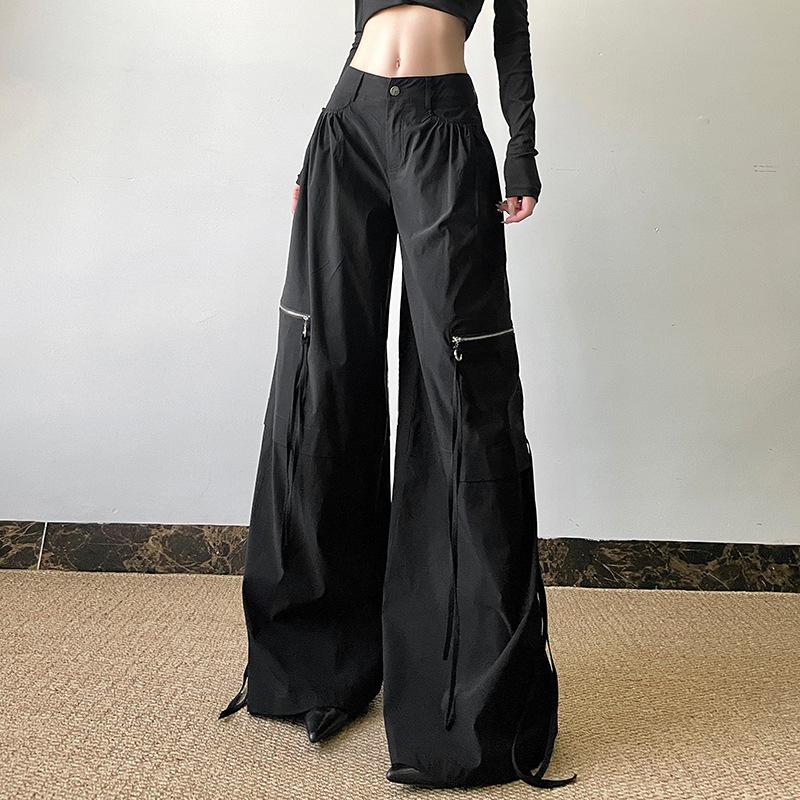 Pantalon droit taille haute avec poche zippée et bouton 